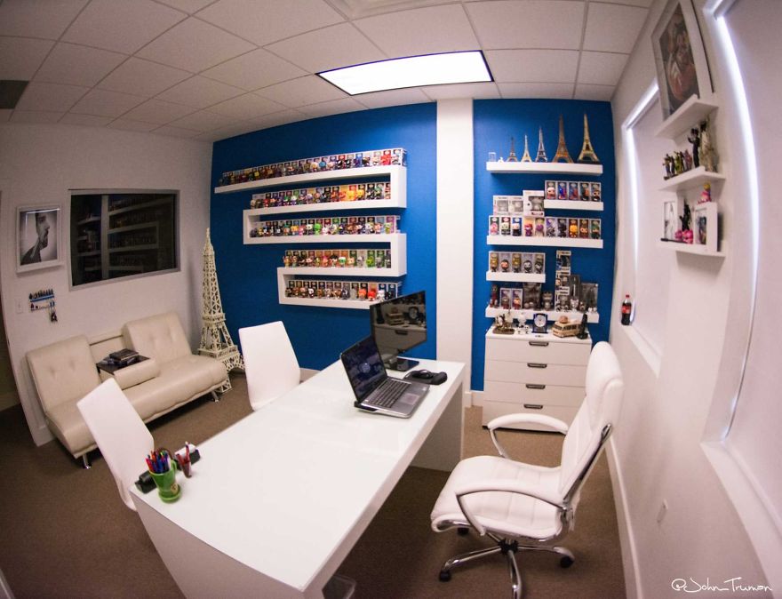 Being A Creative Director, I Redesigned My Artistic Office Space