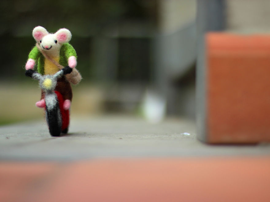 Italian Artist Francesca Creates Fun World For Her Cute Handmade Animals Italian Artist Francesca Creates Fun World For Her Cute Handmade Animals