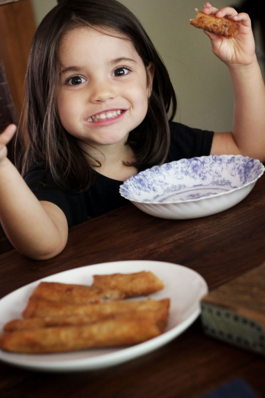 I Fed My Little Girl Meals From 195 Countries & It Was Bonkers Cute