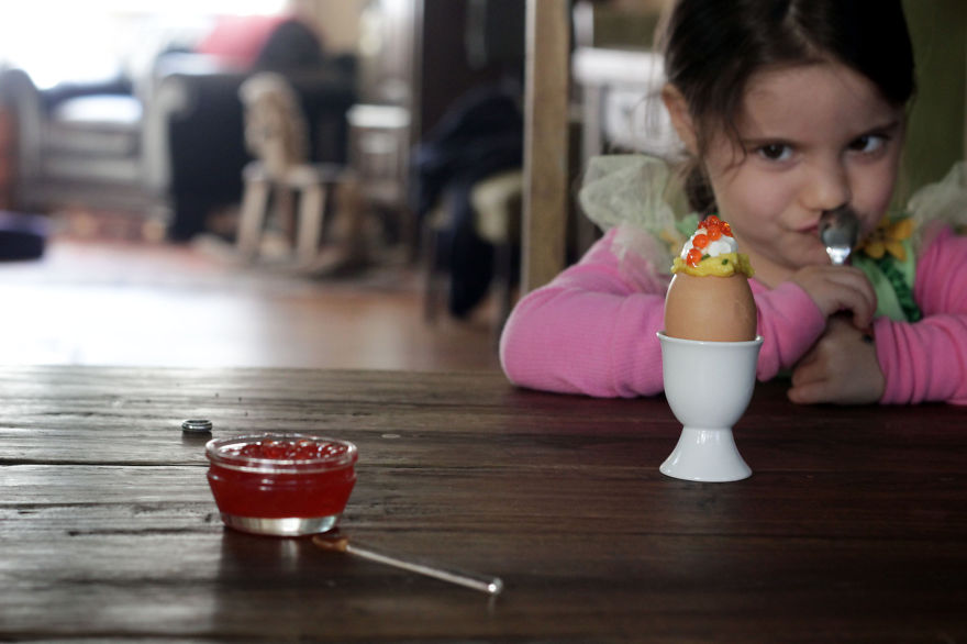 I Fed My Little Girl Meals From 195 Countries & It Was Bonkers Cute