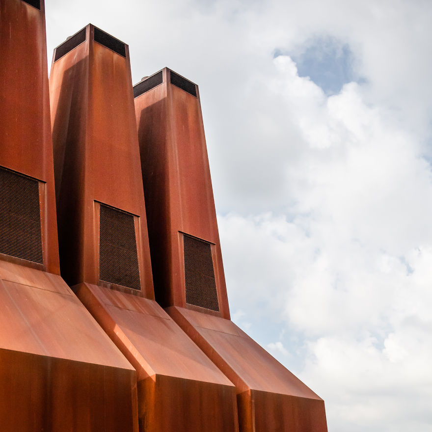 I Take Minimalist Photos Of Buildings Across Europe