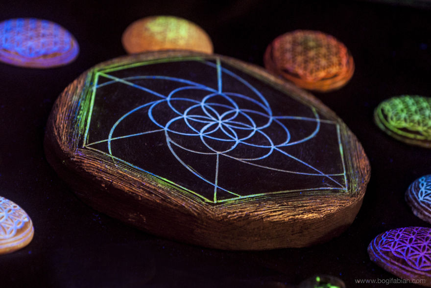 Glowing-In-Dark Ceramics Created By Hungarian Artist Bogi Fabian Glowing-In-Dark Ceramics Created By Hungarian Artist Bogi Fabian