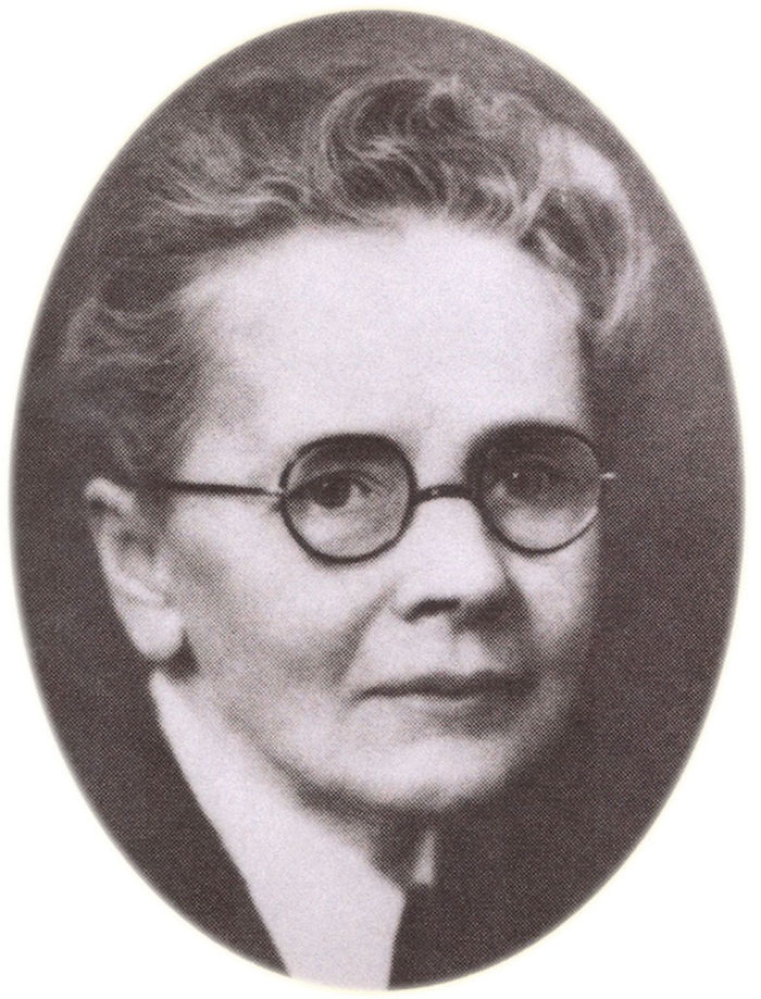 Julia Morgan, Architect, 1st Woman To Graduate From The Ecole Des Beaux Arts De Paris