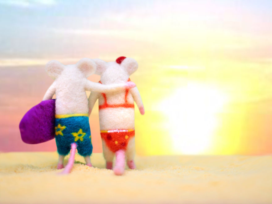 Italian Artist Francesca Creates Fun World For Her Cute Handmade Animals Italian Artist Francesca Creates Fun World For Her Cute Handmade Animals