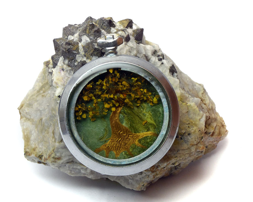 I Make Medallions With Mini Trees And Old Watches