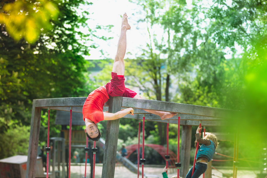 Ballet Dancer Masters Taking Self-Portraits While Floating In Mid-Air Ballet Dancer Masters Taking Self-Portraits While Floating In Mid-Air