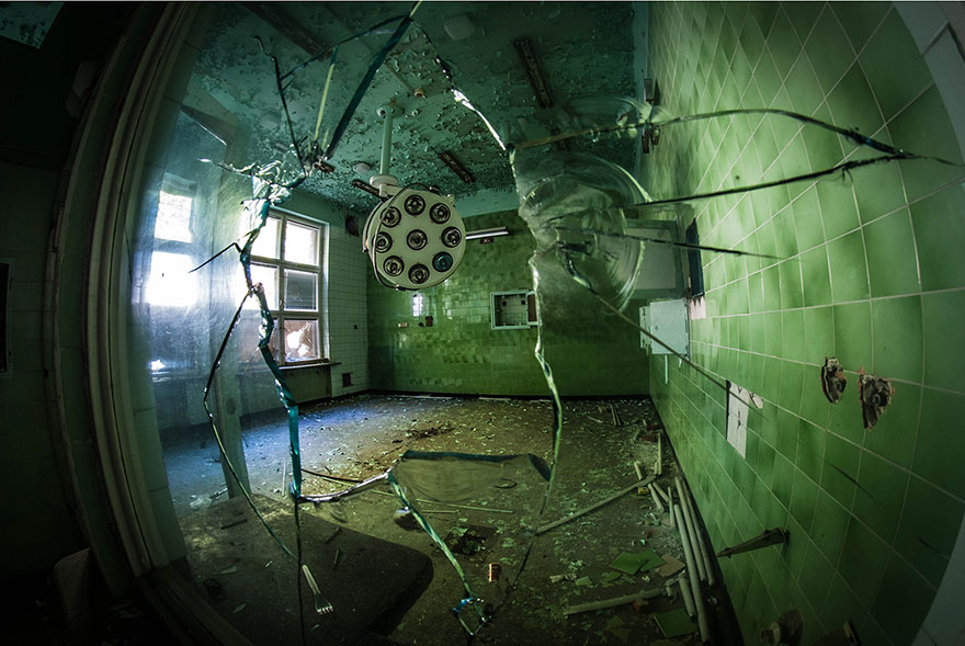 I Capture The Beauty Of Abandoned Places Before Nature Reclaims Them Forever I Capture The Beauty Of Abandoned Places Before Nature Reclaims Them Forever