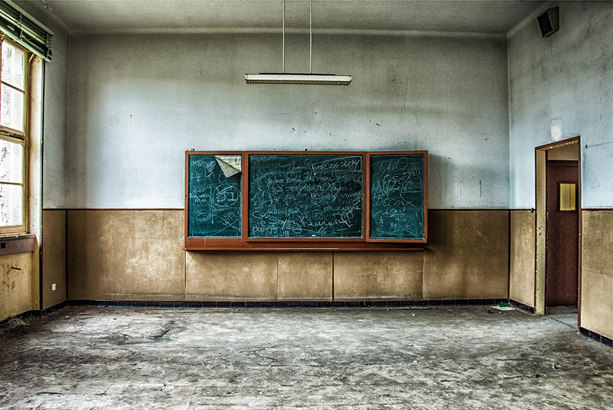 I Capture The Beauty Of Abandoned Places Before Nature Reclaims Them Forever I Capture The Beauty Of Abandoned Places Before Nature Reclaims Them Forever