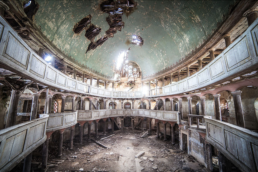 I Capture The Beauty Of Abandoned Places Before Nature Reclaims Them Forever I Capture The Beauty Of Abandoned Places Before Nature Reclaims Them Forever