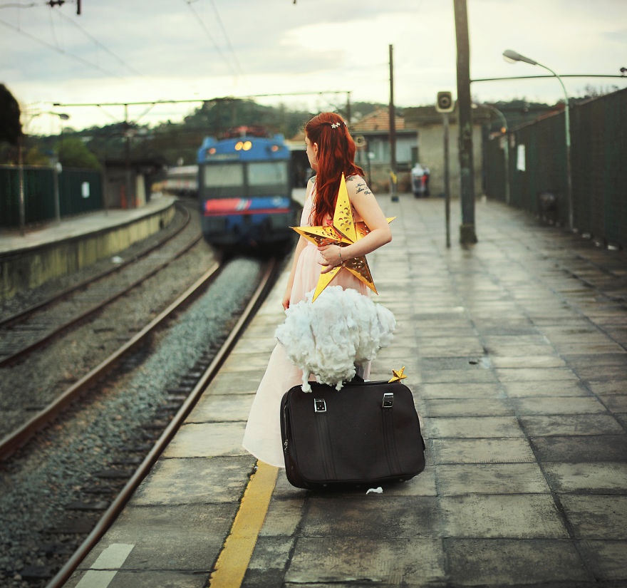 Brazilian Self-Taught Photographer Creates One Dreamlike Image Per Week Brazilian Self-Taught Photographer Creates One Dreamlike Image Per Week