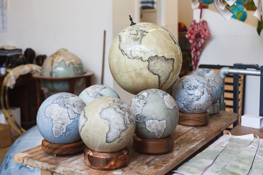 One Of The World’s Last Remaining Globe-Makers That Use The Ancient Art Of Making Globes By Hand One Of The World’s Last Remaining Globe-Makers That Use The Ancient Art Of Making Globes By Hand