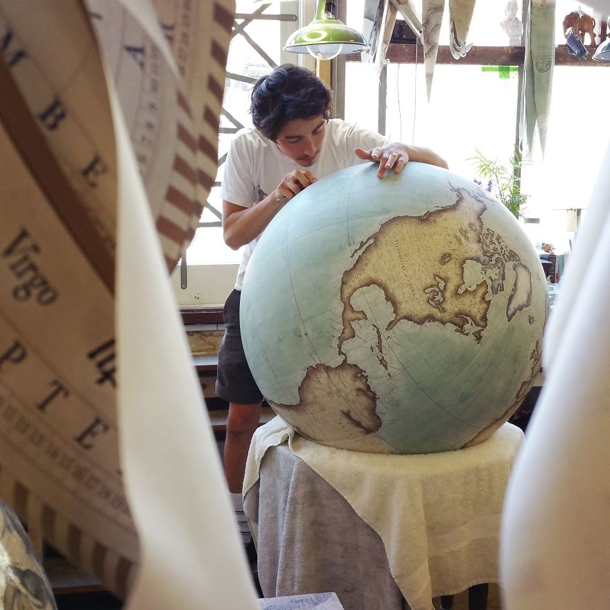 One Of The World’s Last Remaining Globe-Makers That Use The Ancient Art Of Making Globes By Hand One Of The World’s Last Remaining Globe-Makers That Use The Ancient Art Of Making Globes By Hand