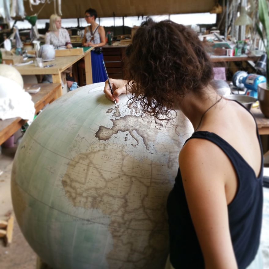 One Of The World’s Last Remaining Globe-Makers That Use The Ancient Art Of Making Globes By Hand One Of The World’s Last Remaining Globe-Makers That Use The Ancient Art Of Making Globes By Hand