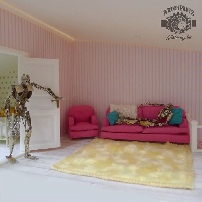 Robotic Family Made Out Of Watch Parts Has A Summer Vacation Robotic Family Made Out Of Watch Parts Has A Summer Vacation