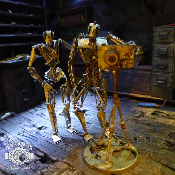 Robotic Family Made Out Of Watch Parts Has A Summer Vacation Robotic Family Made Out Of Watch Parts Has A Summer Vacation