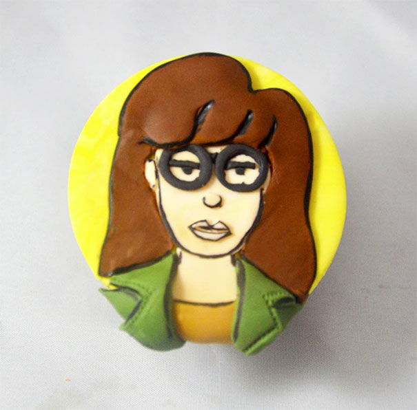 We Make Celebrity Lookalike Cupcakes And Let Them Eat Themselves