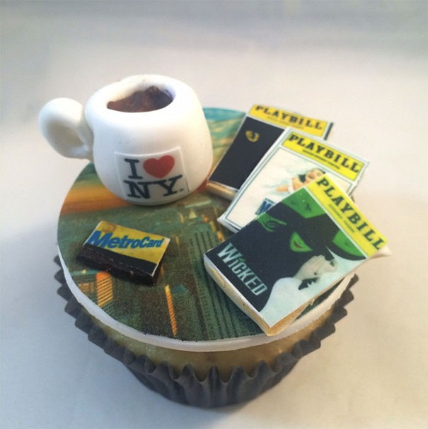 We Make Celebrity Lookalike Cupcakes And Let Them Eat Themselves