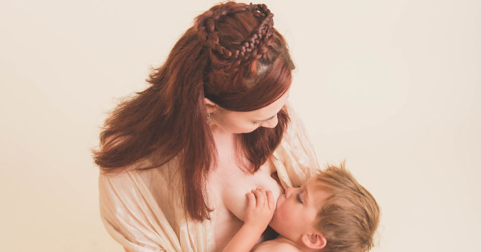 I Photograph Women’s Bodies After They’ve Given Birth To Show What Motherhood Really Looks Like