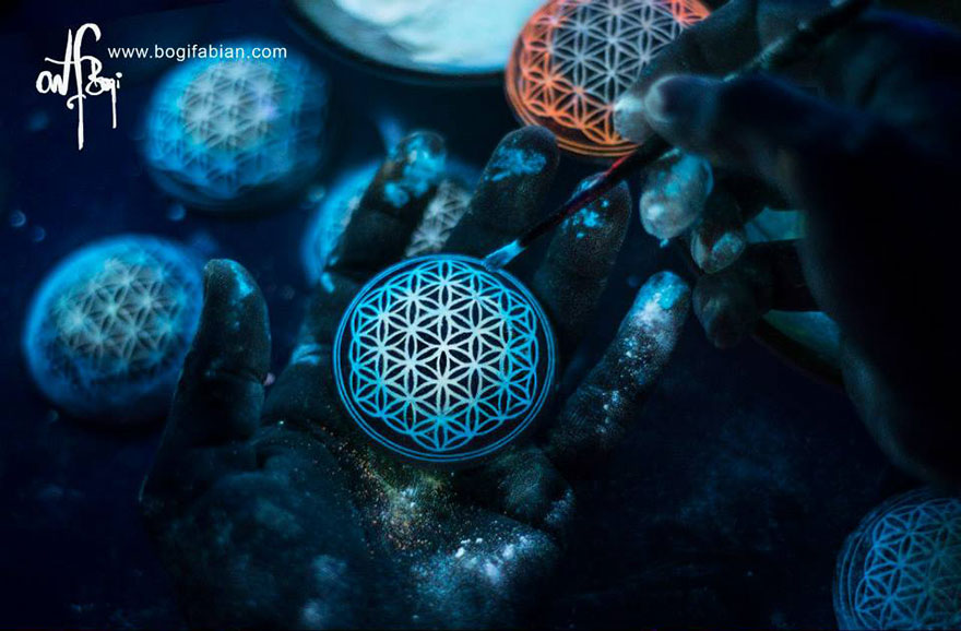 glowing-in-the-dark-ceramic-accessories-bogi-fabian-6