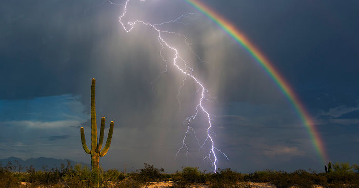 Lightning And Rainbow Captured Together In Once In A Lifetime Shot