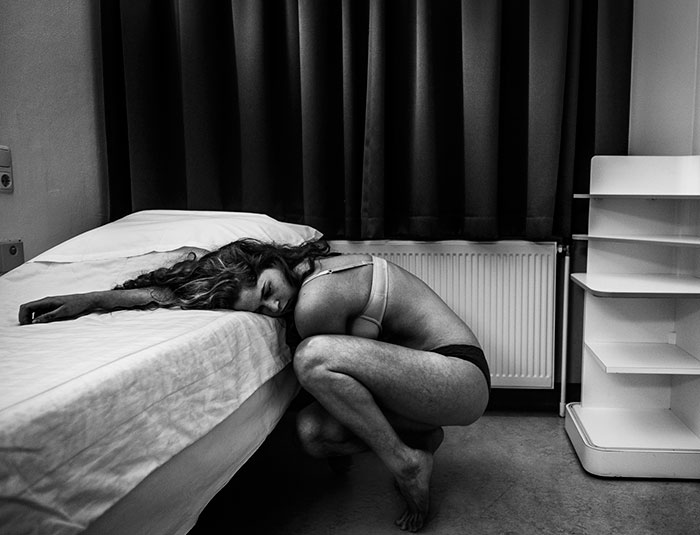 After I Attempted Suicide, I Photographed Myself In A Psychiatric Hospital To Calm My Head