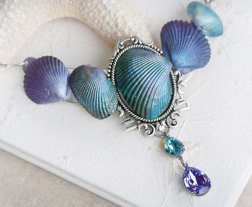 Artist Turns Seashells Into Beautiful Jewelry Artist Turns Seashells Into Beautiful Jewelry