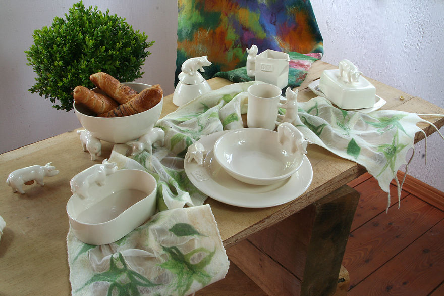 Belinda Creates Amazing ‘country Life’ Porcelain Belinda Creates Amazing ‘country Life’ Porcelain