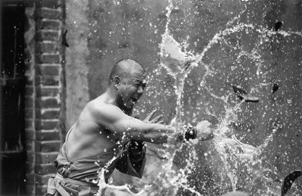 Breathtaking Images Of Shaolin Monks Training Breathtaking Images Of Shaolin Monks Training