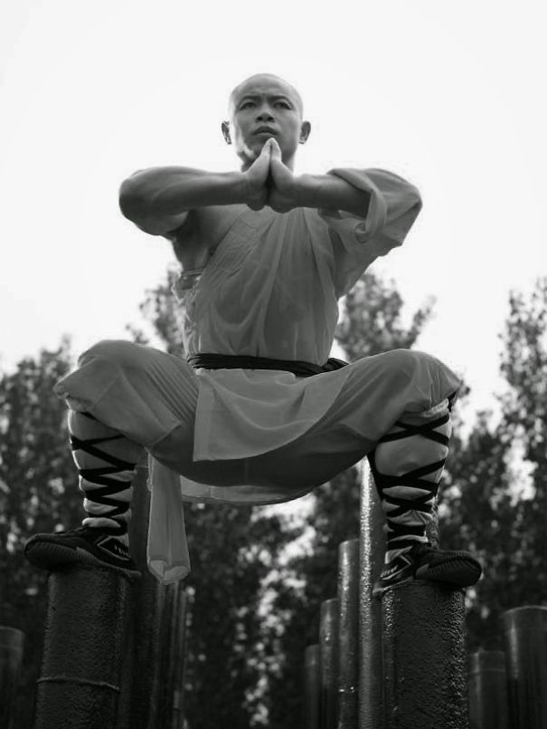 Breathtaking Images Of Shaolin Monks Training Breathtaking Images Of Shaolin Monks Training