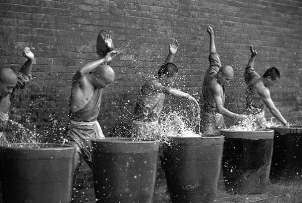 Breathtaking Images Of Shaolin Monks Training