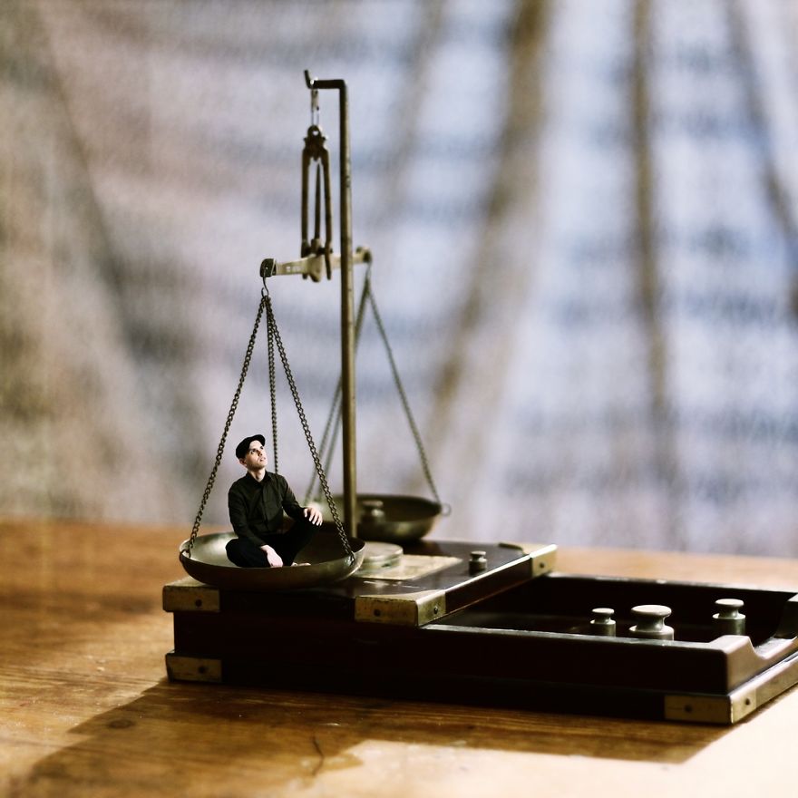 I Turn Myself Into A Miniature Human Exploring The Big World I Turn Myself Into A Miniature Human Exploring The Big World