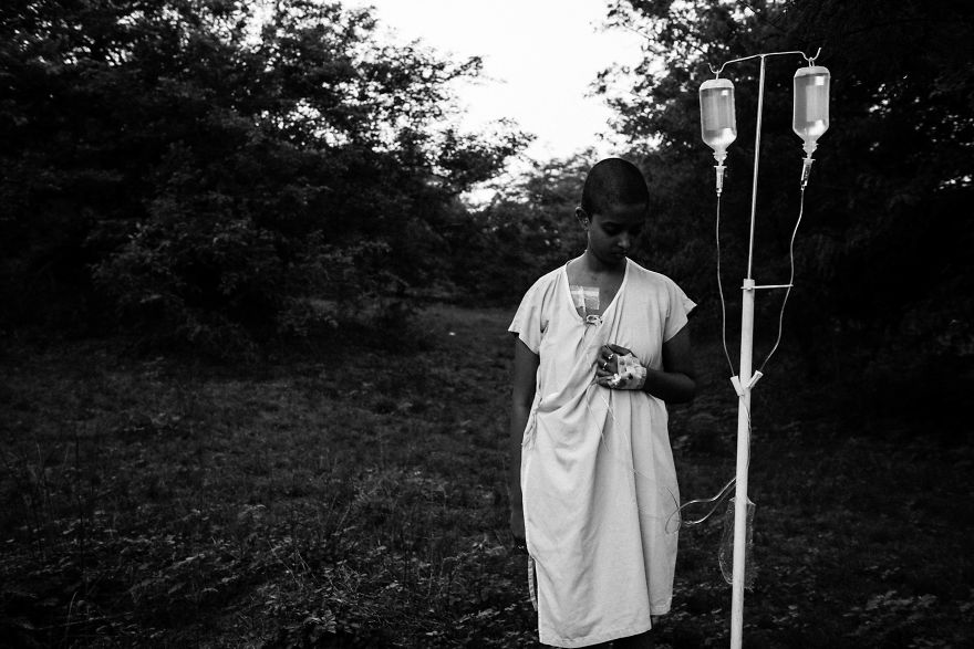 The Diary Of A Bald Girl In The Final Stage Of Cancer