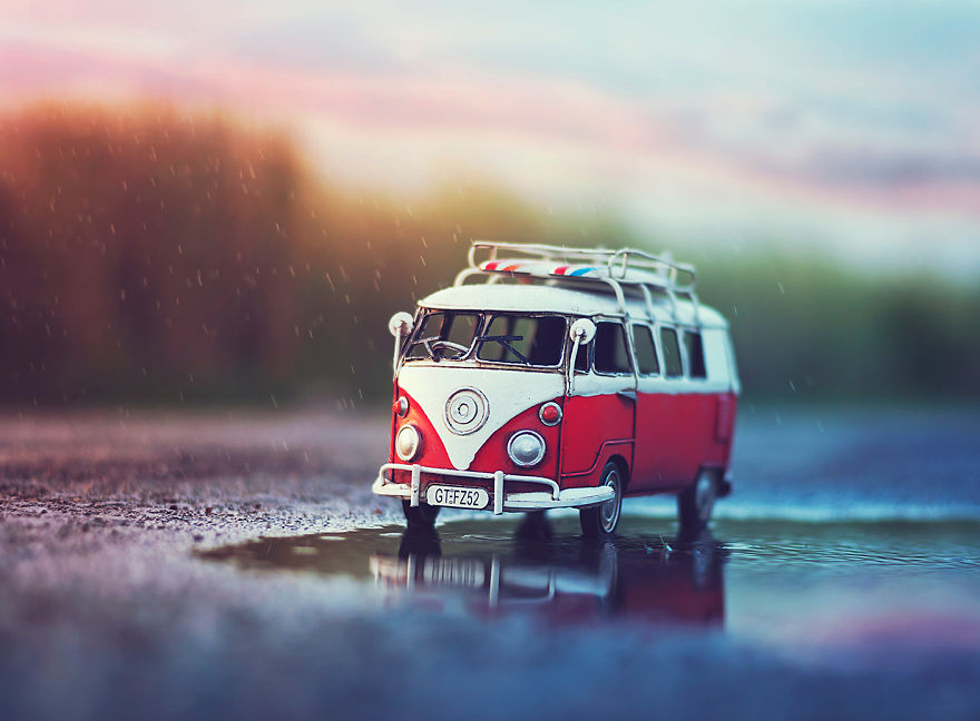 I Create Atmospheric Miniature Car Scenes That Remind Me Of My Childhood