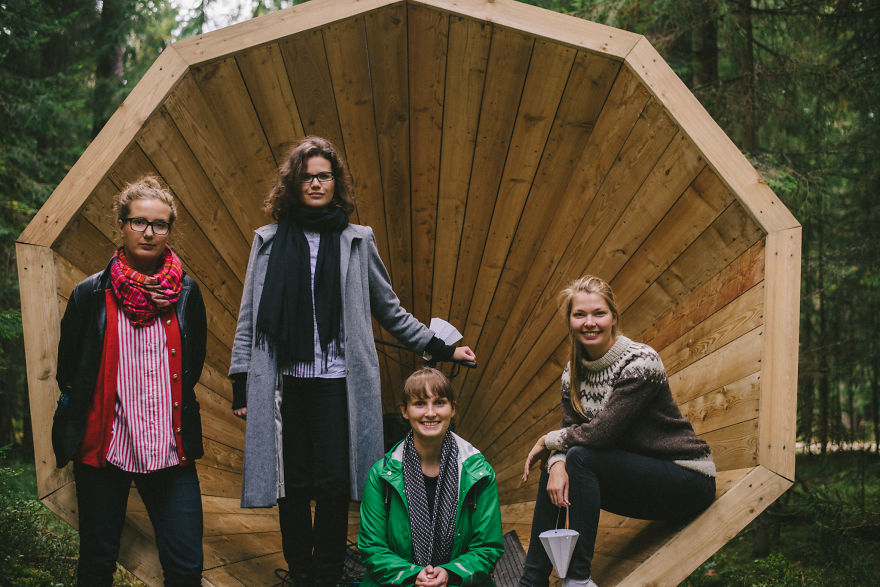 Estonian Students Build Giant Wooden Megaphones To Listen To The Forest Estonian Students Build Giant Wooden Megaphones To Listen To The Forest