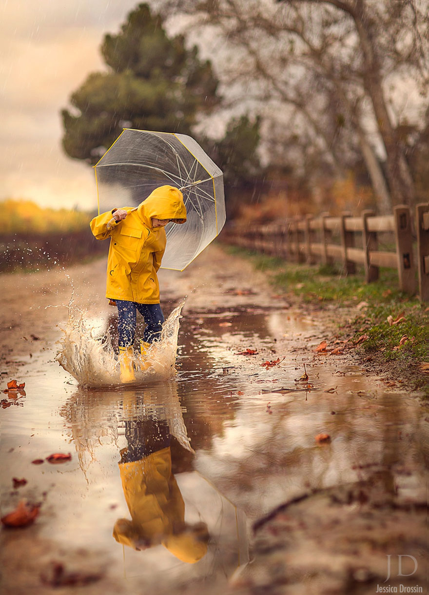 Photographer Mom Takes Magical Autumn Portraits Of Her Kids