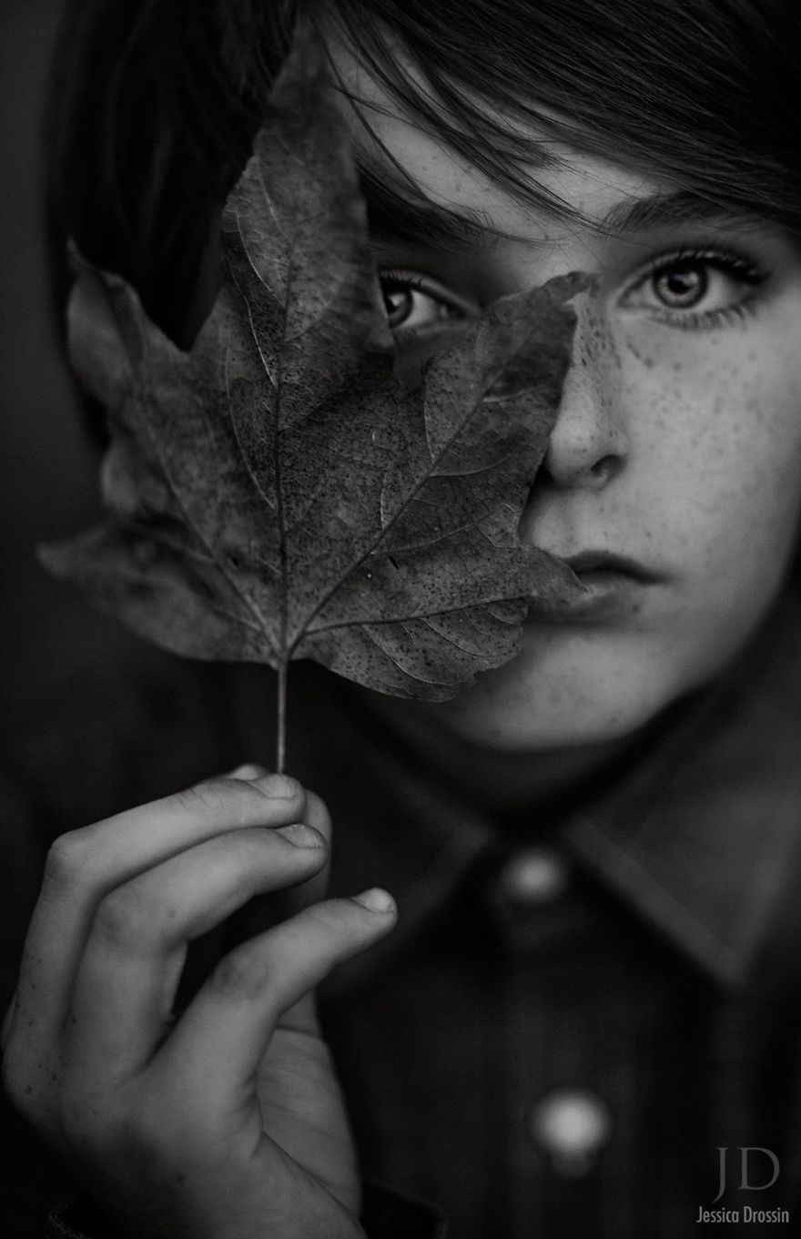 Photographer Mom Takes Magical Autumn Portraits Of Her Kids Photographer Mom Takes Magical Autumn Portraits Of Her Kids