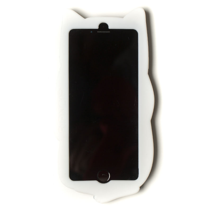 This Iphone Case Makes Sure No One Will Bother You When You Speak