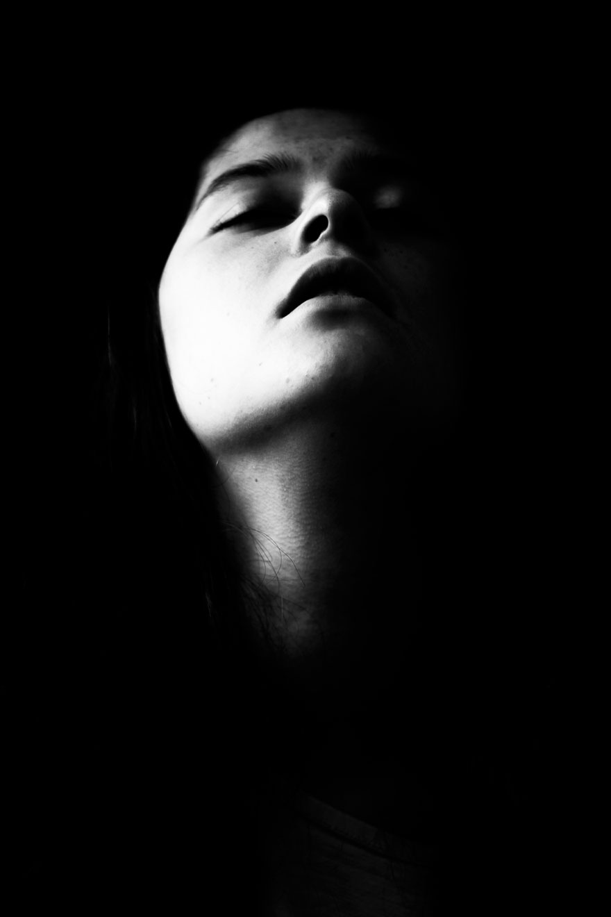 After I Attempted Suicide, I Photographed Myself In A Psychiatric Hospital To Calm My Head