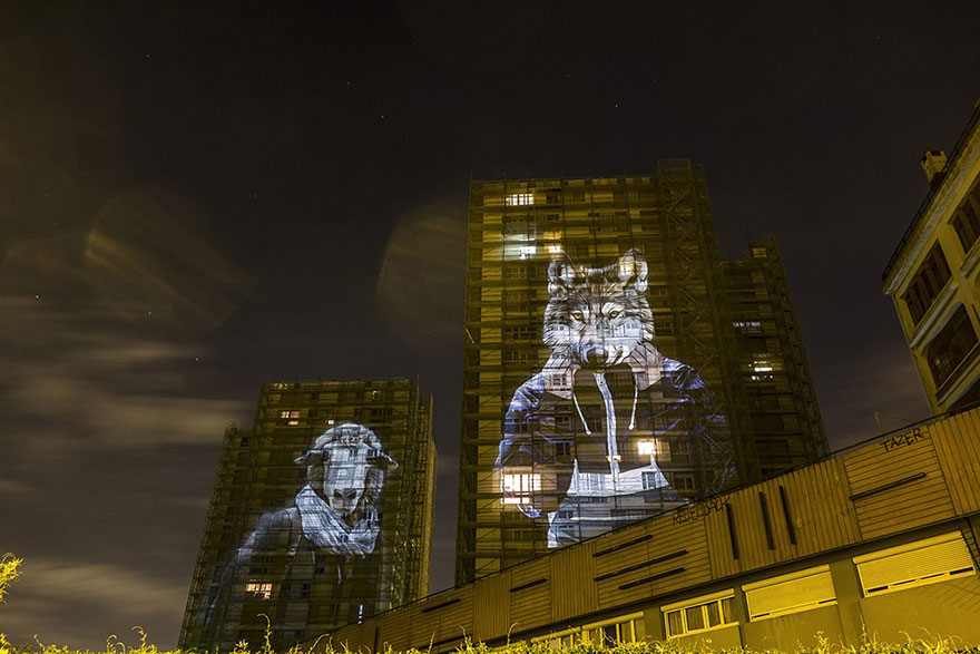 Stylish Animals Take Over The Buildings Of Paris Stylish Animals Take Over The Buildings Of Paris