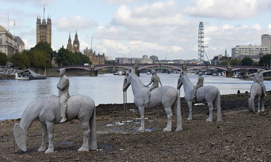 I Sculpted Four Horsemen And Submerged Them In The Thames To Warn Of Climate Change