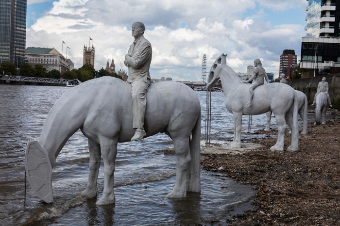 I Sculpted Four Horsemen And Submerged Them In The Thames To Warn Of Climate Change