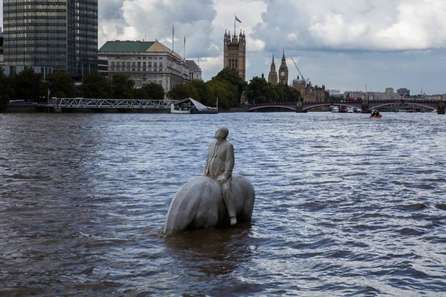 I Sculpted Four Horsemen And Submerged Them In The Thames To Warn Of Climate Change