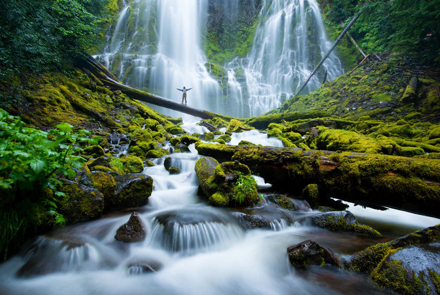 I Turned My Grandma's Old Van Into A Mobile Home So I Could Travel Across North America I Turned My Grandma's Old Van Into A Mobile Home So I Could Travel Across North America
