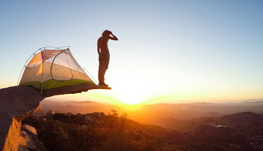 I Turned My Grandma's Old Van Into A Mobile Home So I Could Travel Across North America I Turned My Grandma's Old Van Into A Mobile Home So I Could Travel Across North America
