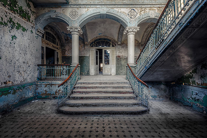I Search For Abandoned Buildings All Around Europe And Photograph Them