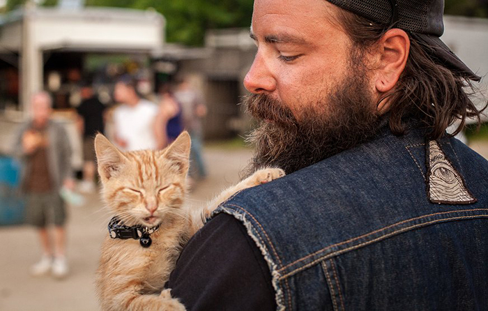 Biker Saves Badly Burned Kitten, Continues Cross-Country Trip With Him