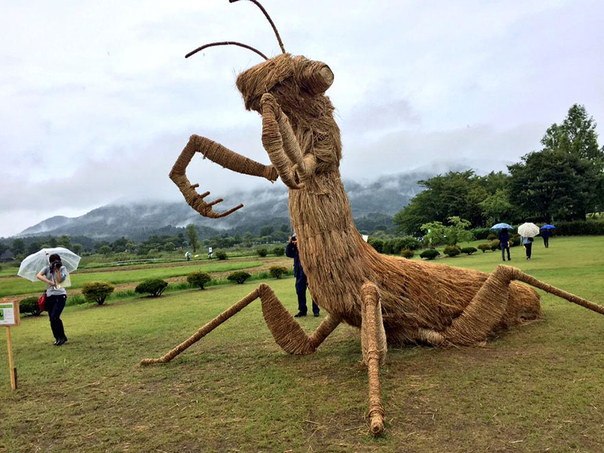 dinosaur-straw-sculptures-wara-art-festival-niigata-japan-4 dinosaur-straw-sculptures-wara-art-festival-niigata-japan-4