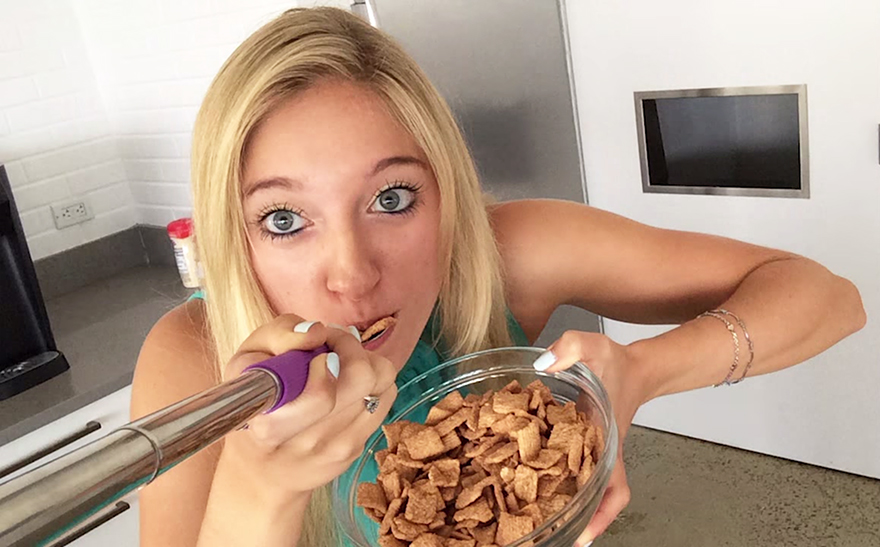 free-selfie-spoon-cereal-cinnamon-toast-crunch-11 free-selfie-spoon-cereal-cinnamon-toast-crunch-11