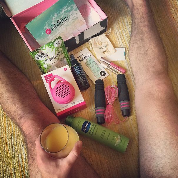 Bae's #fabfitfun #summerbox Came And I'm Taking First Dibs, Sshhhhh. #baecaughtmeboxin