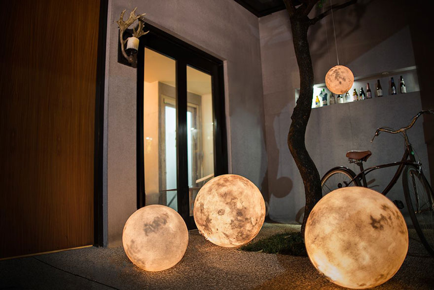moon-lamp-luna-acorn-studio-2 moon-lamp-luna-acorn-studio-2